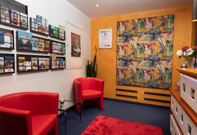 هتل Liebeteggerklagenfurt