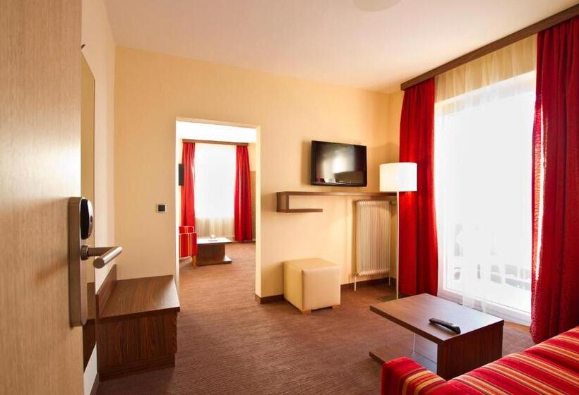 هتل Schönis Land