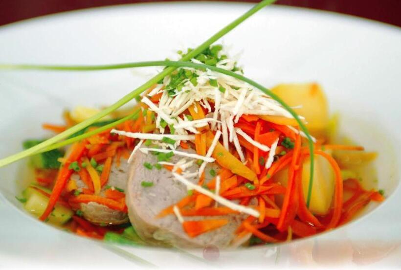 هتل Schönis Land