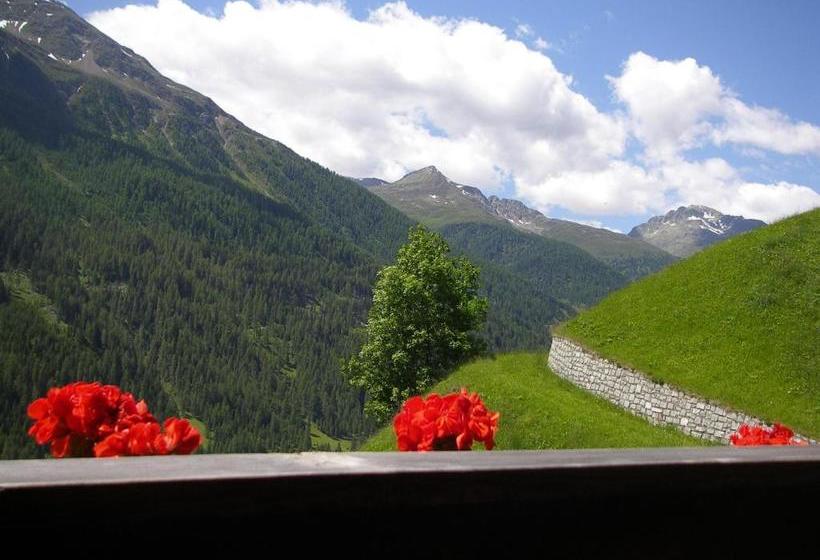 پانسیون Berggasthaus Trojen