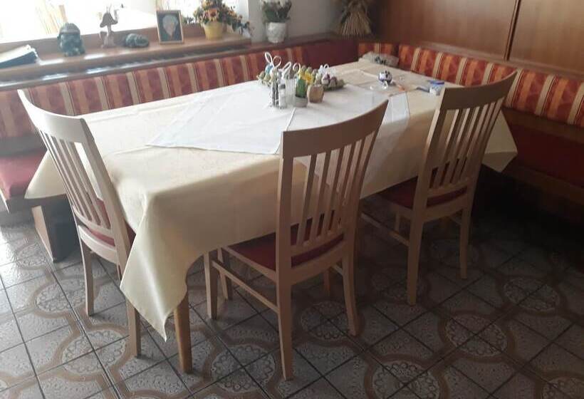 بنسيون Untergasser