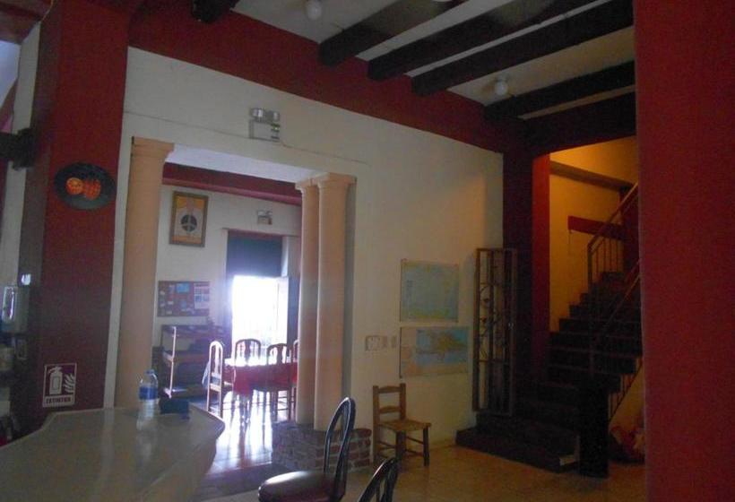 Aparthotel Condo-parque & Venus Bar