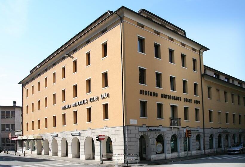 هتل Albergo Delle Alpi