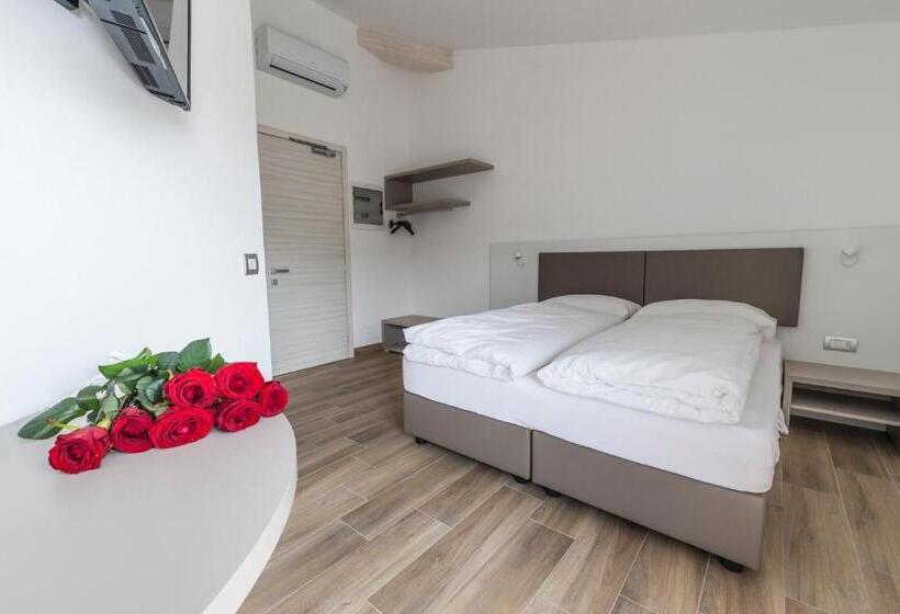 هتل Albergo Garni Francesco