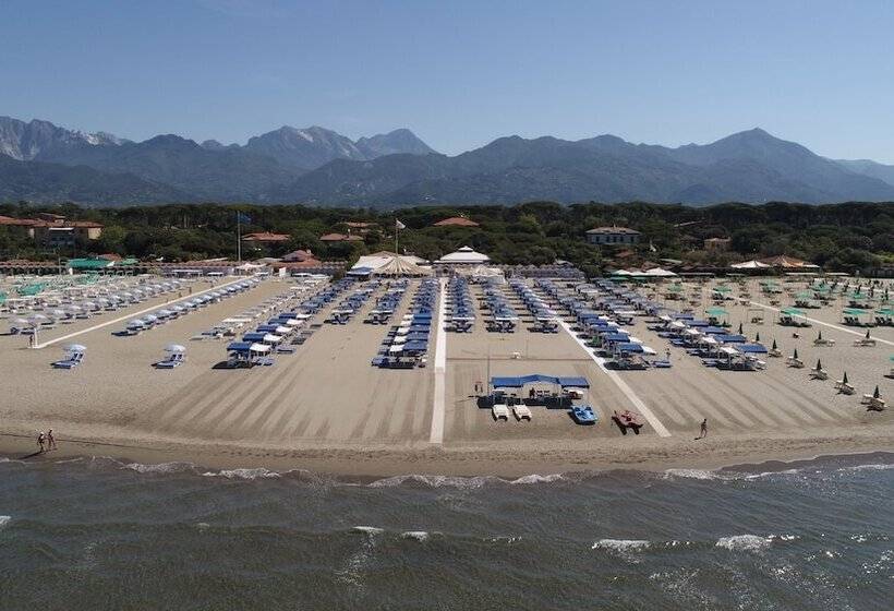 Augustus Hotel & Resort