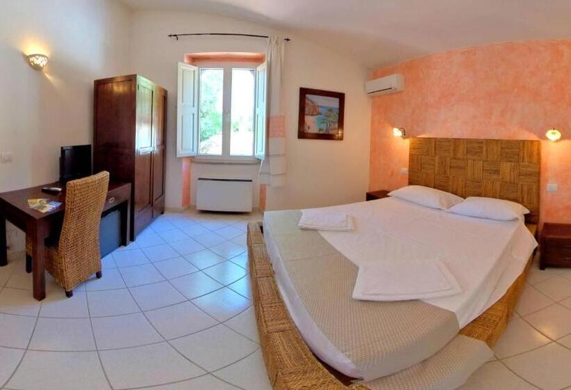 هتل Villa Cedrino