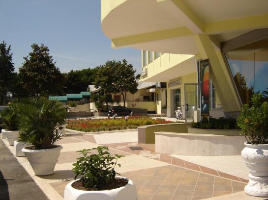 Charly Residence