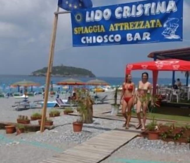 هتل Cristina