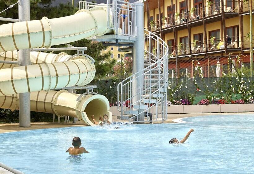 هتل Garda Sporting Club