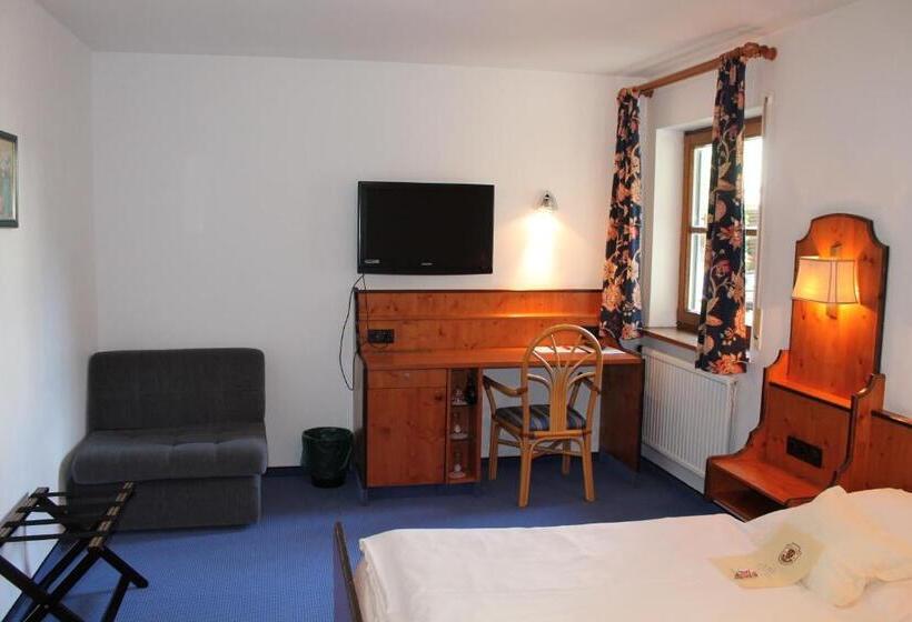 هتل Höfler B&b