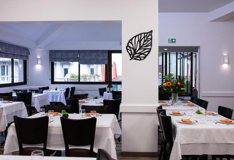 هتل Hôtel Hélianthe