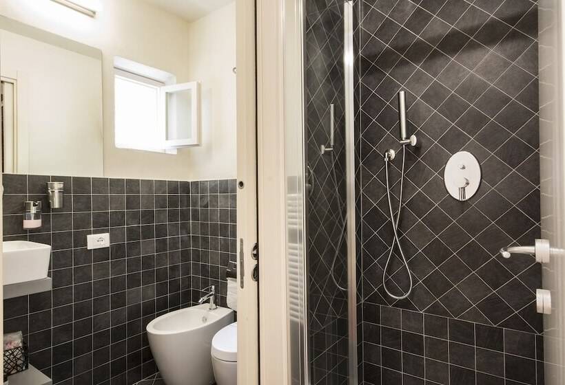هتل B&b Quattro Cantoni