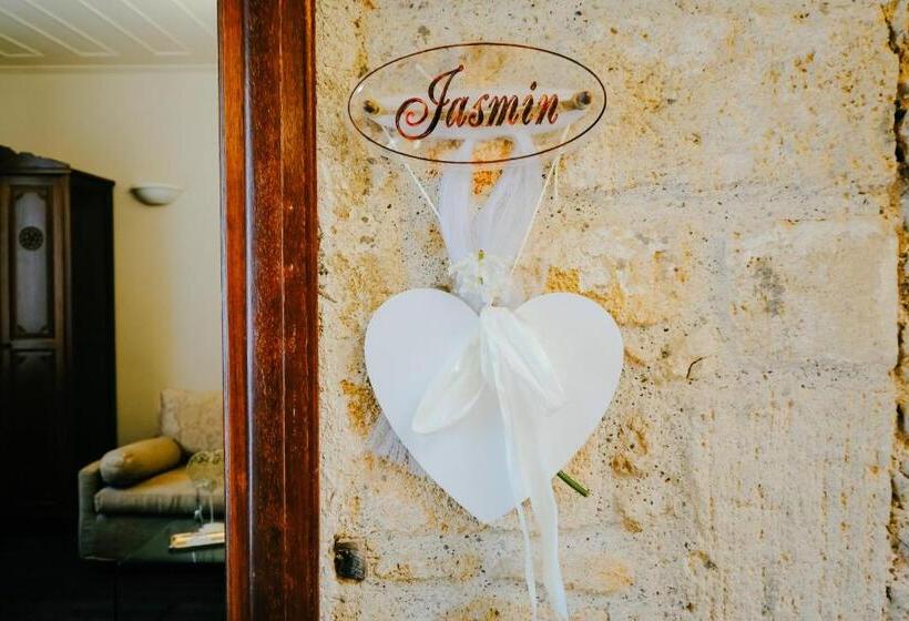 هتل Rodos Niohori Elite Suites Boutique