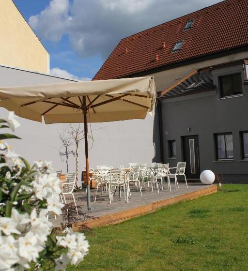 בית מלון כפרי Stadthaus