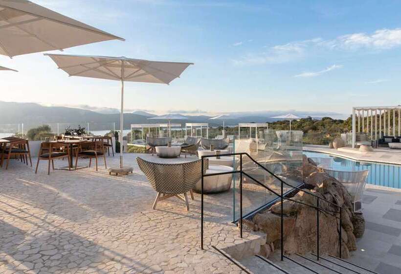 בית מלון כפרי Sulia House Porto Rotondo, Curio Collection By Hilton