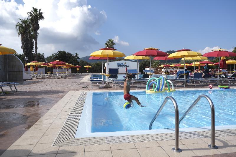 هتل Torre Del Porticciolo Camping  Village  Gampling