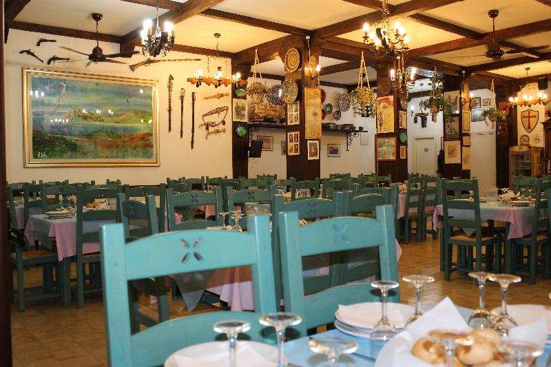 هتل Torre Del Porticciolo Camping  Village  Gampling