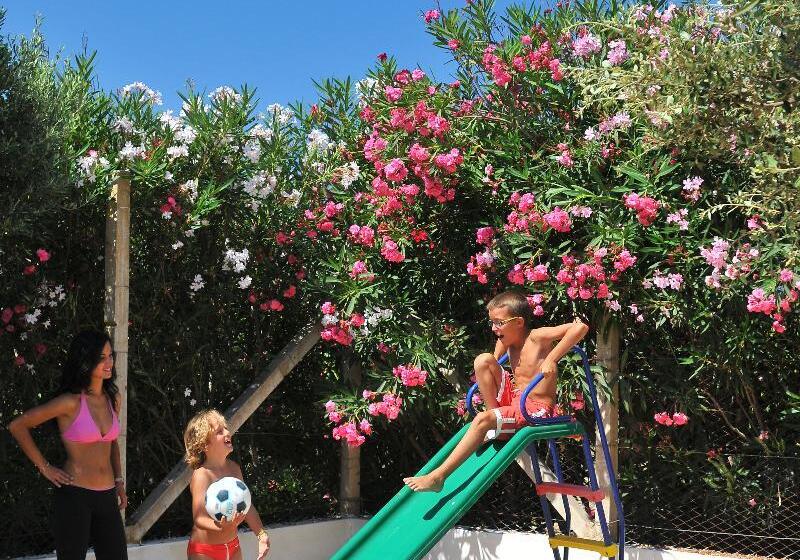 هتل Torre Del Porticciolo Camping  Village  Gampling