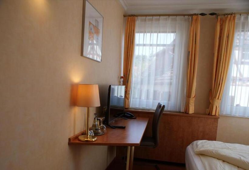 هتل Altes Rathaus