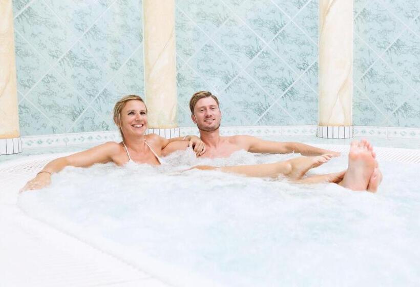 ホテル Angerhof Sport  U. Wellness