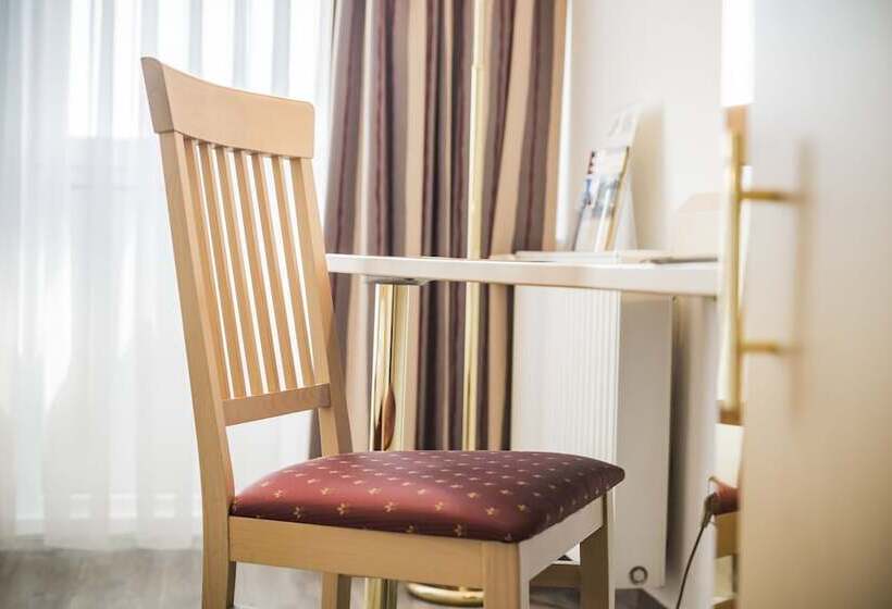 City Hotel Garni