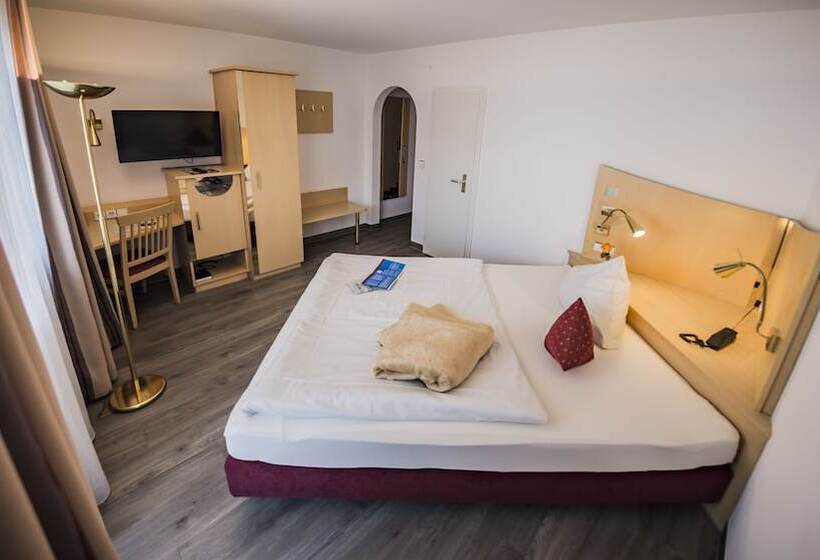 City Hotel Garni