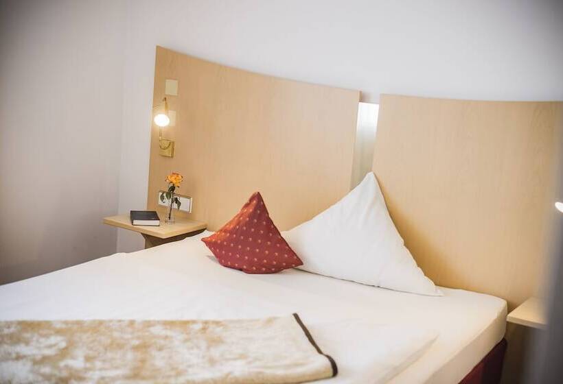City Hotel Garni