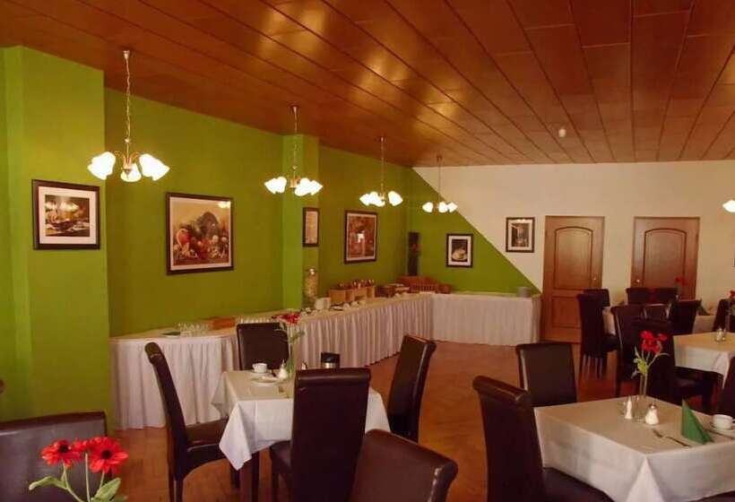 酒店 Garni Am Thüringer Kloßtheater