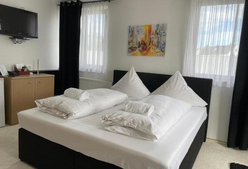 هتل Haus Sonnenschein
