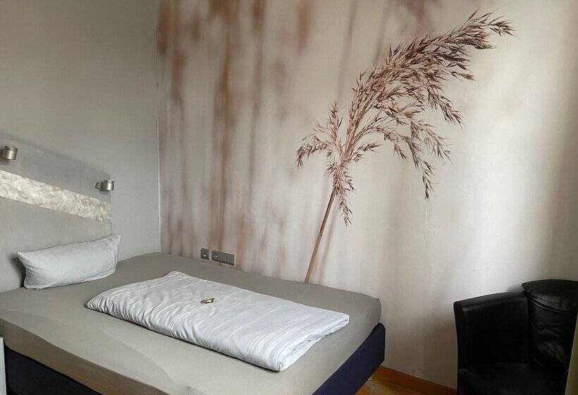 هتل & Restaurant Badischer Hof