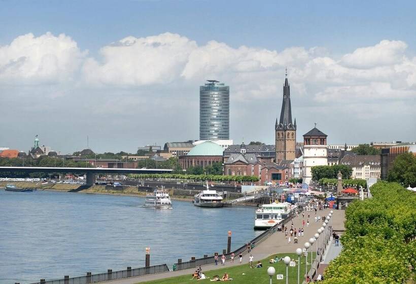 هتل Zum Deutschen Eck