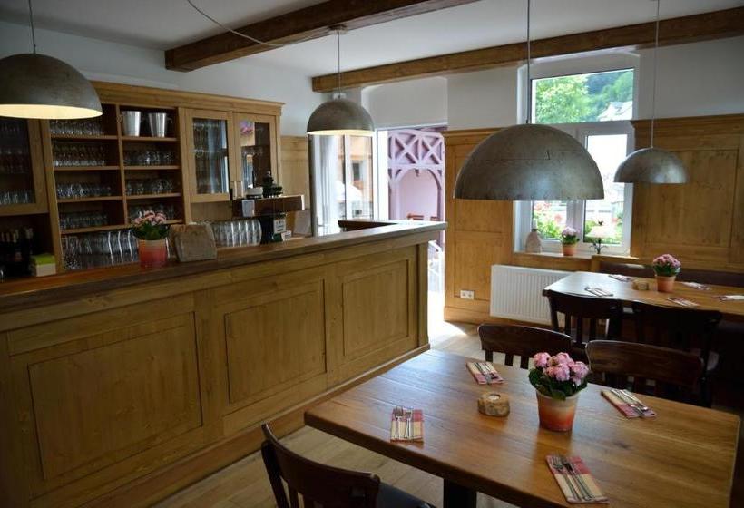 هتل Gasthaus Zur Eiche