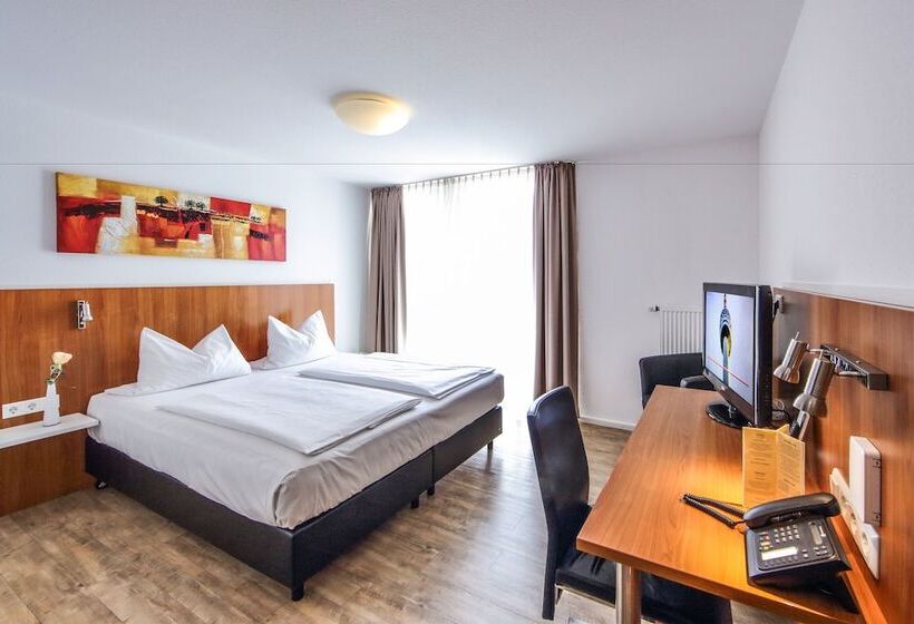 Отель Ibis Styles Aalen