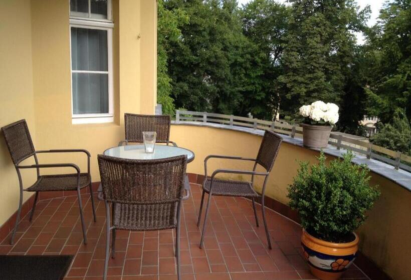 مبيت وإفطار Pension Villa Gisela