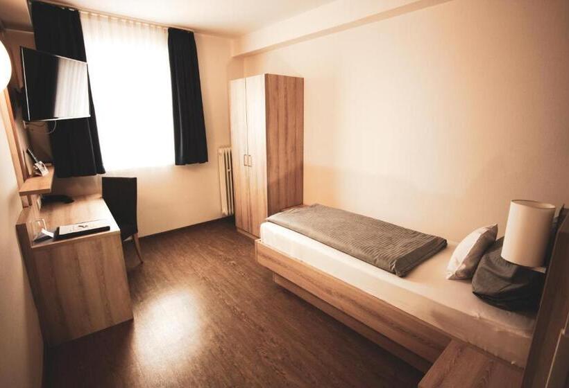 هتل Am Vogelsanger Weg