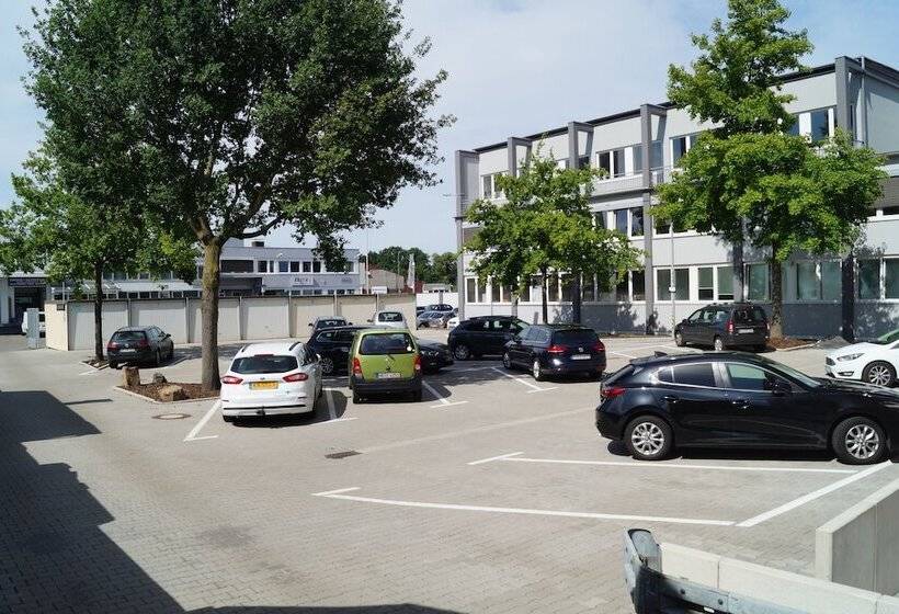 هتل Am Vogelsanger Weg