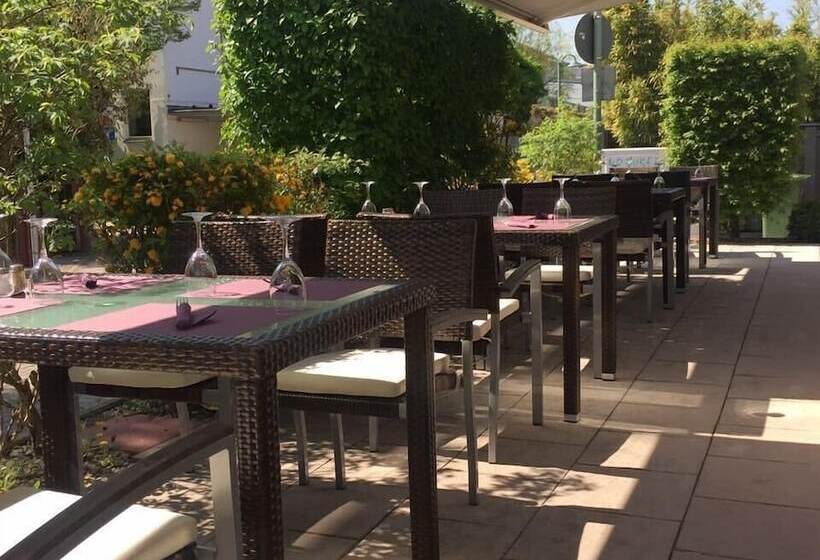 호텔 Ambiente Walldorf