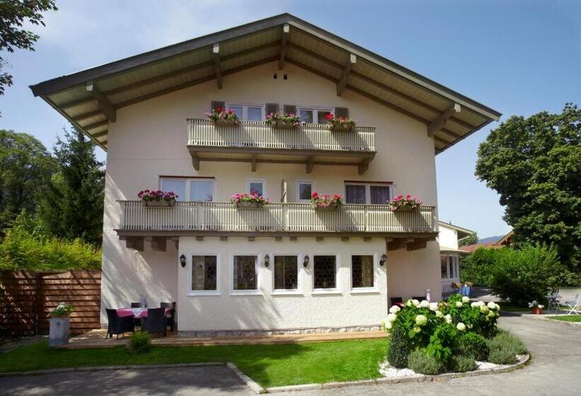 هتل Berlin Tegernsee