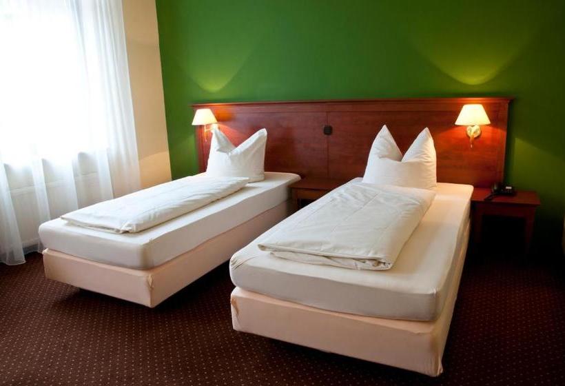 Отель City  Garni