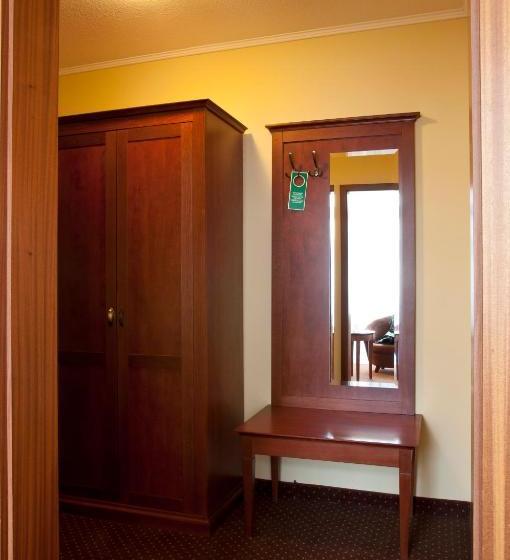 Отель City  Garni