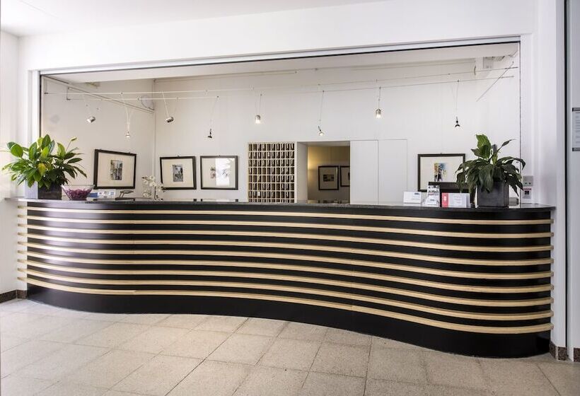 هتل Cjd Bonn Castell