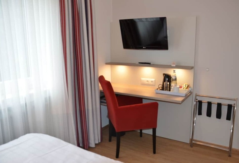 Flair Hotel Am Rosenhügel   Garni