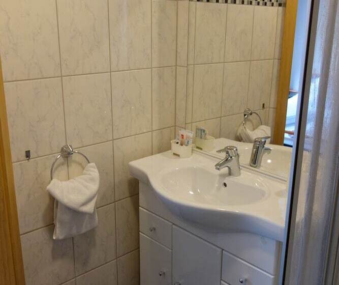 هتل Haus Sonnschein