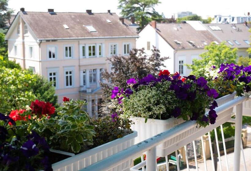 هتل Kurfürstenhof