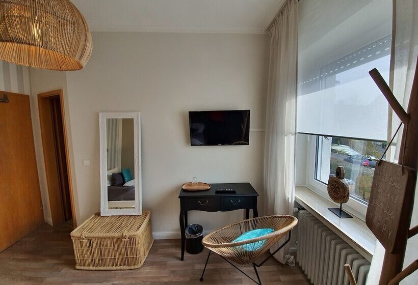 هتل Reinhardshäusle Pension & Wellness