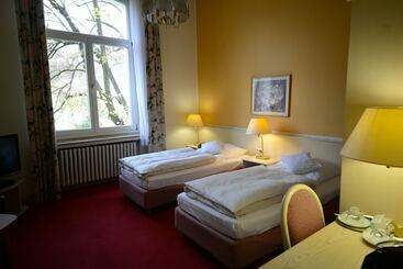 هتل Rheinland Bonn - Bad Godesberg