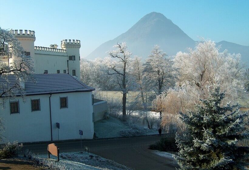 هتل Schlossberghof Marzoll