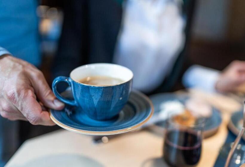 Отель Tegernseer Hof