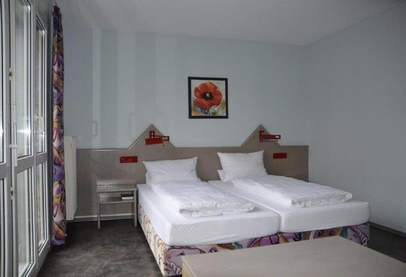 پانسیون Gästehaus Linde, Hotel Garni
