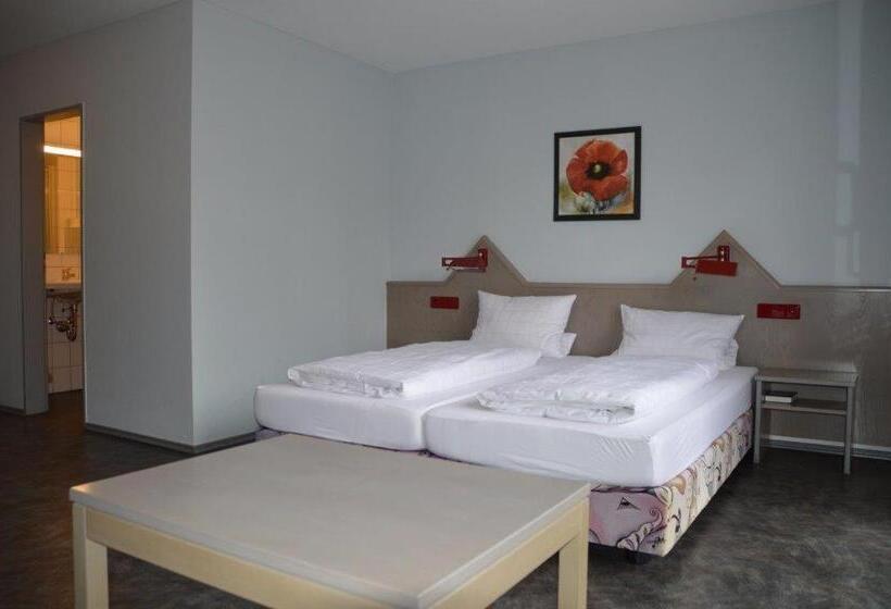 پانسیون Gästehaus Linde, Hotel Garni